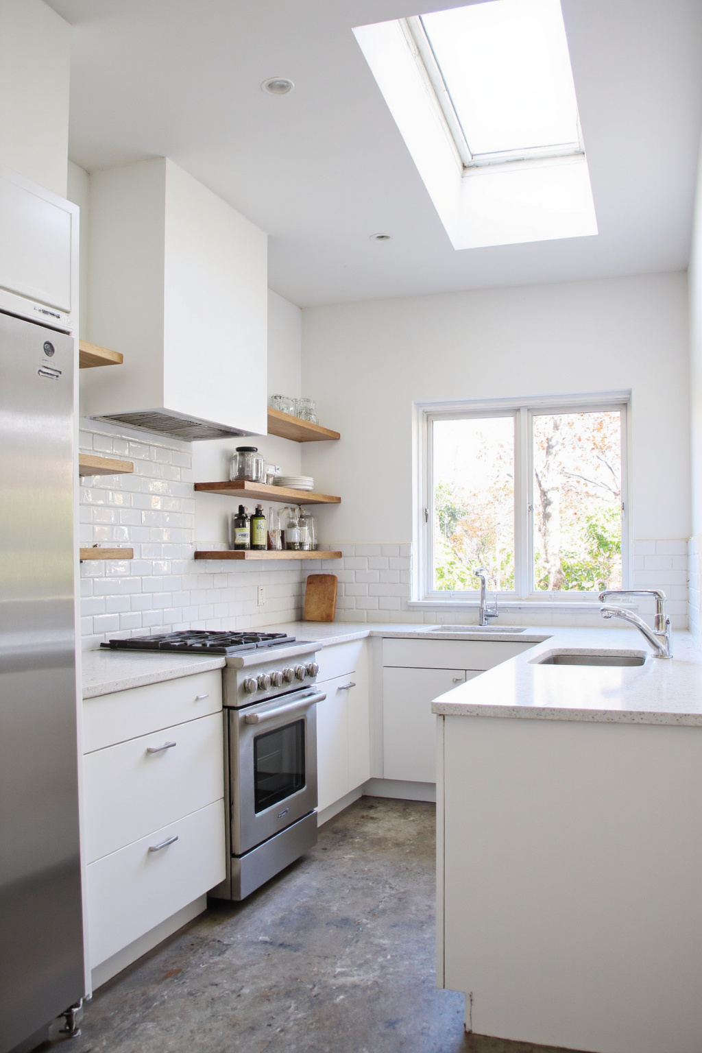 industrial style kitchen, industrial kitchen, modern industrial interior, industrial kitchen at home, industrial home kitchen