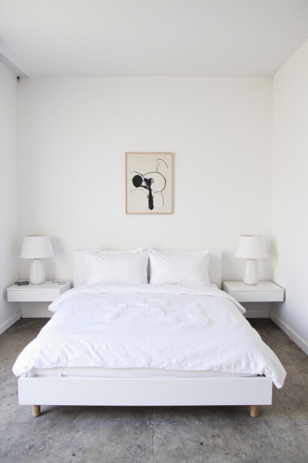 white spare bedroom ideas, white bedroom cozy, small room white aesthetic, all white bedroom aesthetic, white bedroom interior